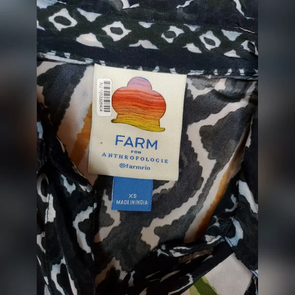 Farm Río By Anthropologie Classic Button Down - Picture 8 of 11